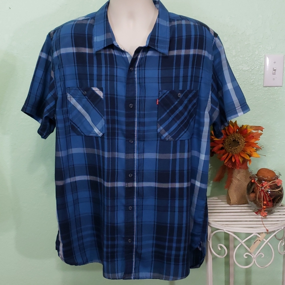 LEVI'S plaid shirt